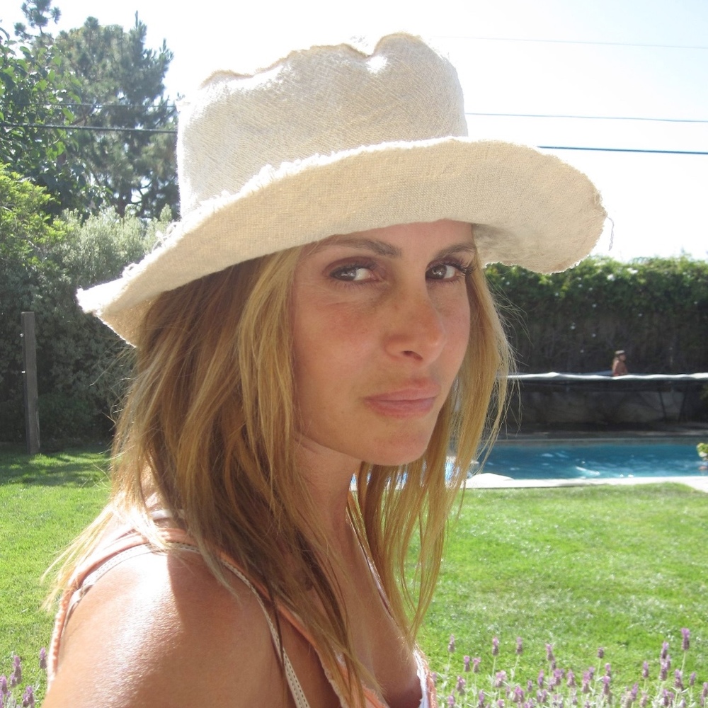 Meet your Posher, Posh